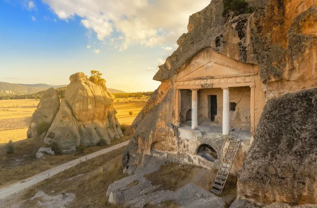 Apameia Antik Kenti Hakkında Bilgiler image